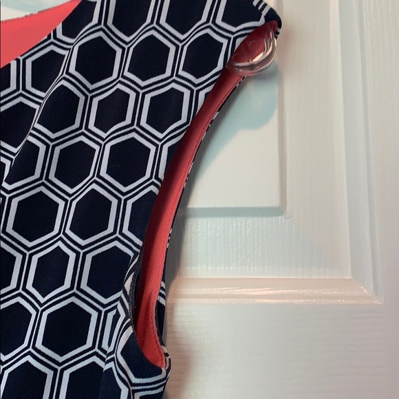 “Connected Apparel” Dress - Picture 4 of 7